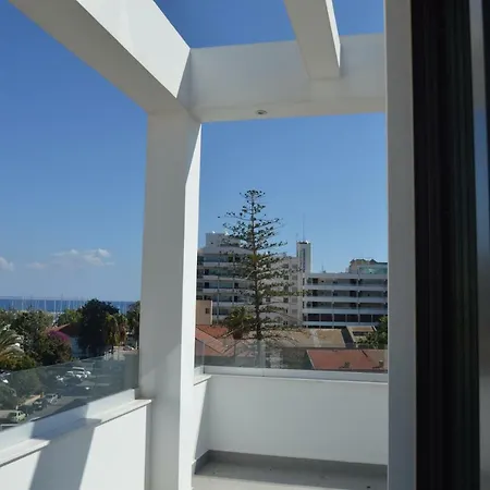 Luxurous Comfort With Sea View Appartement *