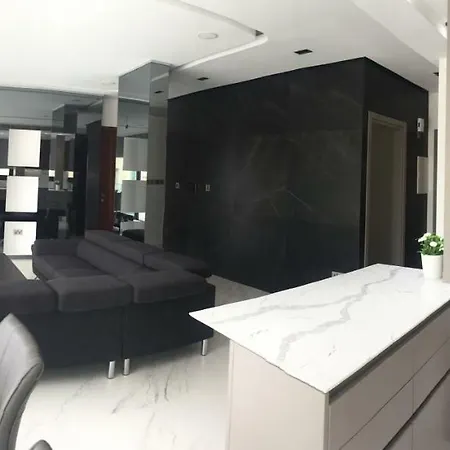 Luxurous Comfort With Sea View Appartement *