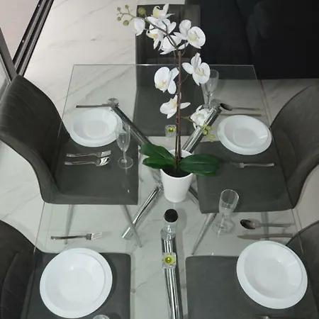 Luxurous Comfort With Sea View Appartement Larnaca