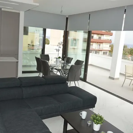 Luxurous Comfort With Sea View Appartement *