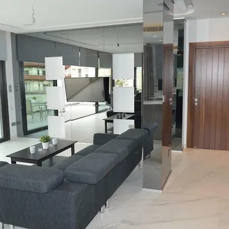 Luxurous Comfort With Sea View * Larnaca
