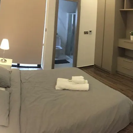 Luxurous Comfort With Sea View Appartement Larnaca