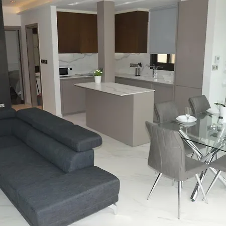 Luxurous Comfort With Sea View Larnaca