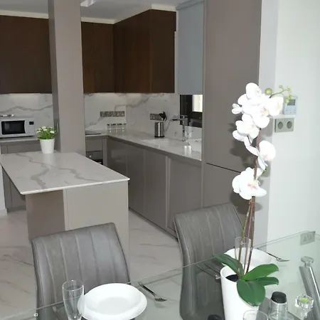 Luxurous Comfort With Sea View Appartement